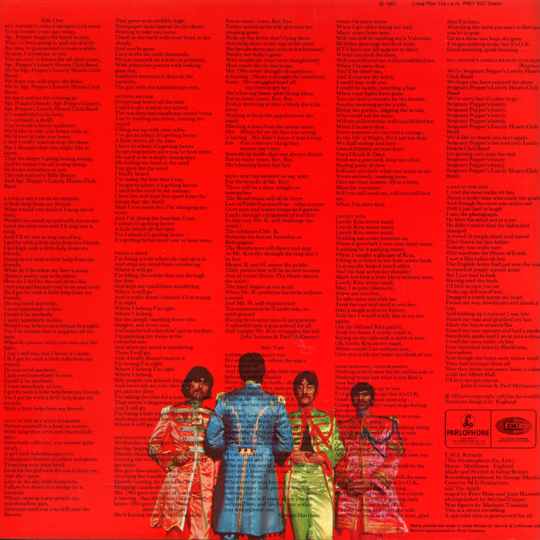 Se lanza el album Sgt. Peppers Lonely Hearts Club Band Contraportada